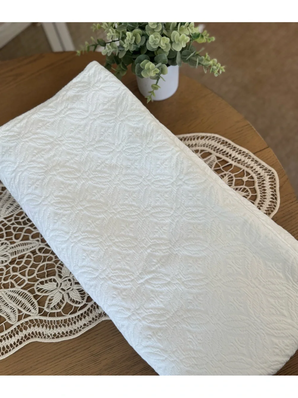 Linea Casa by sferra White Cotton Matelassé Coverlet Queen Bedspread Portugal